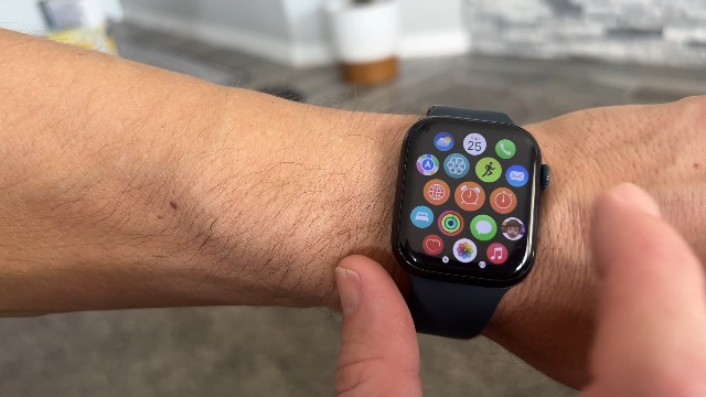 Watch MUST WATCH Review of the Apple Watch on Amazon Live