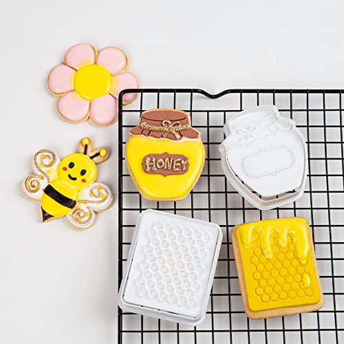 Mostop Smiling Bee Cookie Cutters With Stamper, 3D Bee Cookie Molds For Candy Chocolate Biscuit Pastry Baking Molds, Honey Bee Party Decoration Favor #TOP6