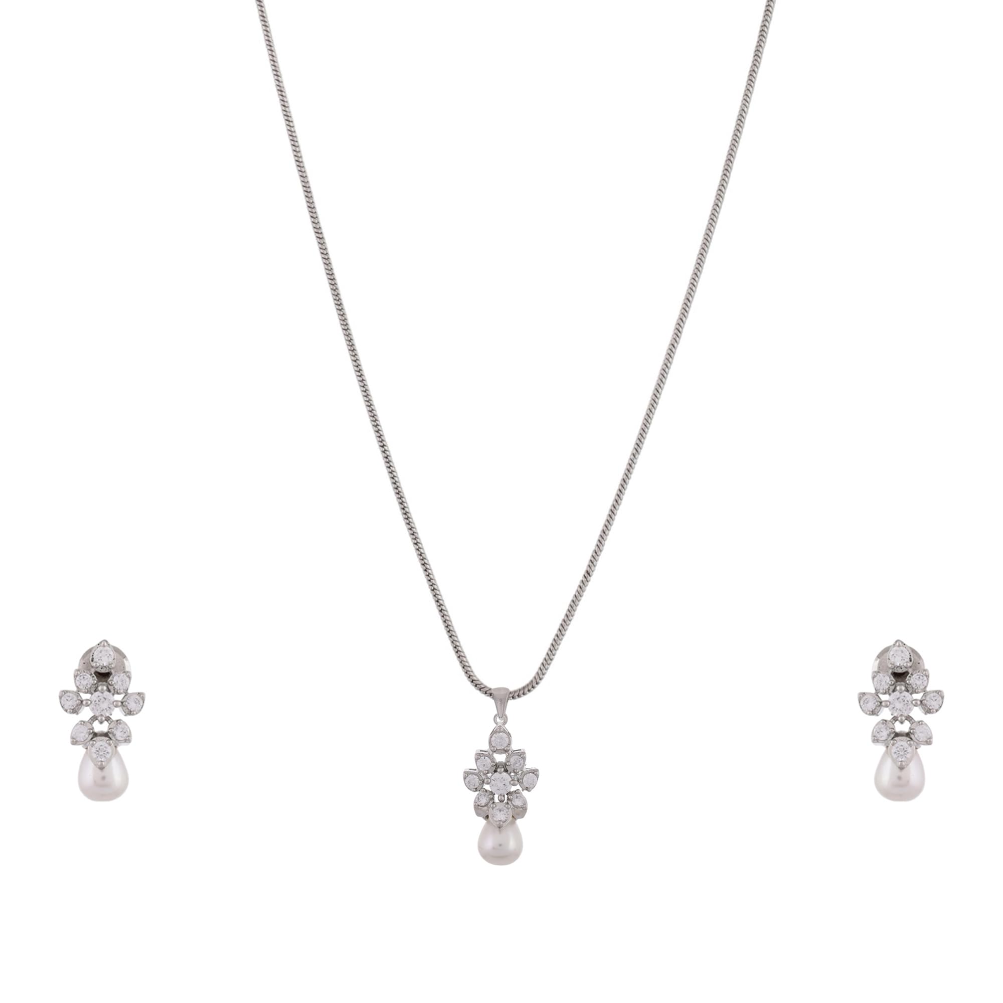 VOYLLAStarlight Suhana Pendant Set