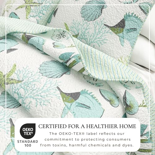 Image of Great Bay Home 3-Piece Coastal Beach Theme Quilt Set with Shams. Soft All-Season Luxury Microfiber Reversible Bedspread and Coverlet. Seaside Collection (Twin, Multi)