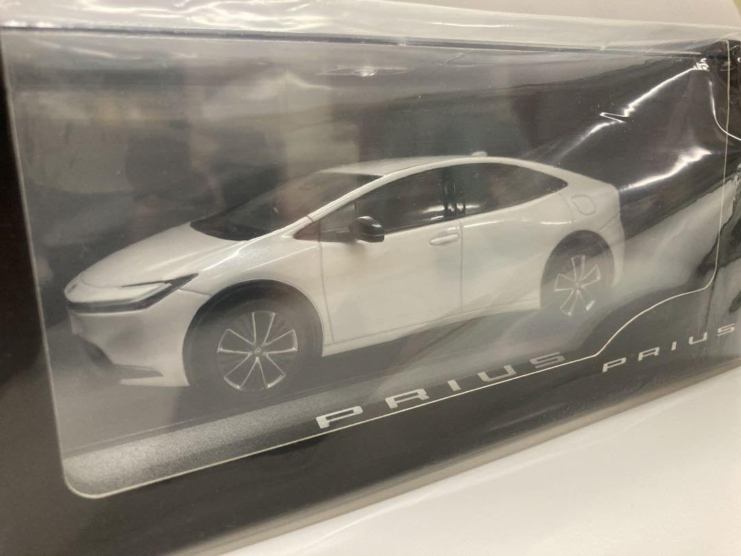 Amazon.co.jp: 130 60系 新型プリウス ミニカー カラーサンプル : おもちゃ Amazon.co.jp: 130 60系 新型プリウス ミニカー カラーサンプル : おもちゃ