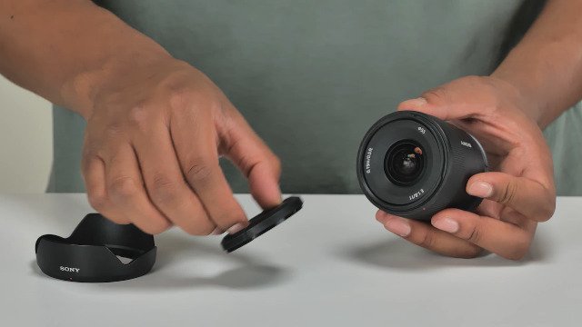 Sony E 11mm F1.8 APS-C Geniş Açı Başbakan Lens SEL11F18 Siyah KSA