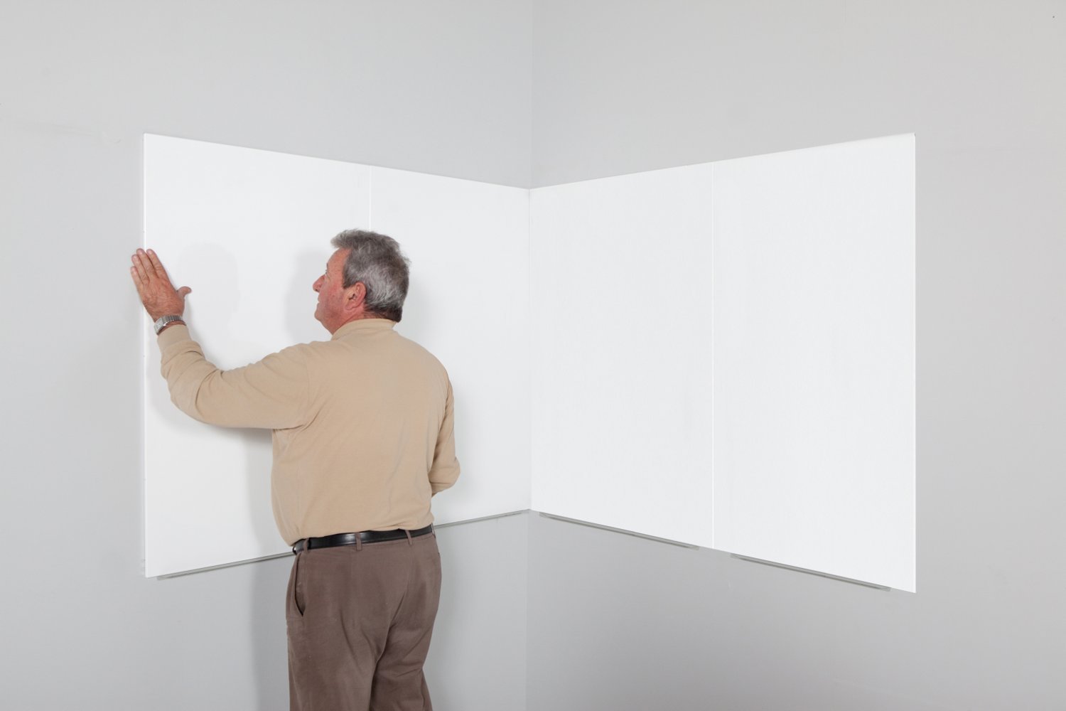 Whiteboard „Slim“ Pro – ohne Rahmen – magnetisch - versteckte Aufhängung – 75x115 cm