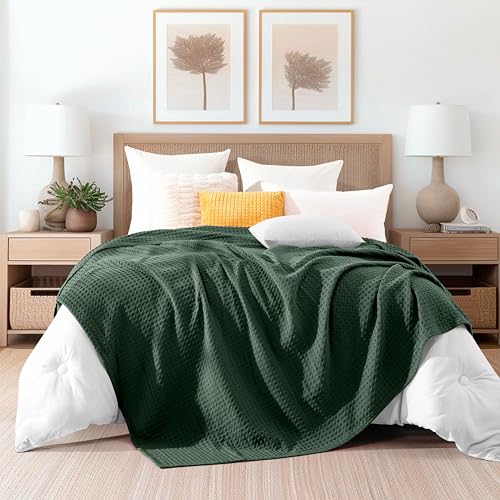 Image of Elegant Comfort Premium 100% Cotton Waffle Blanket - Lightweight Breathable Waffle Weave Bed Blanket - Soft and Warm All Season Blanket for Couch, Sofa and Bed, TwinXL Size 68x90 Inches, Hunter Green
