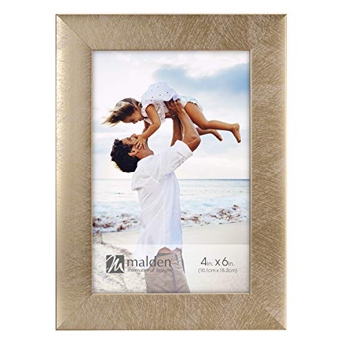 Malden International Designs 4x6 Opening Gold Linear Picture Frame