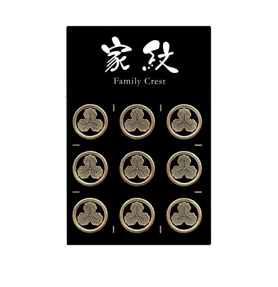 Amazon | 家紋 蒔絵シール 家紋ステッカー 「丸に三ツ柏/GD 15mm
