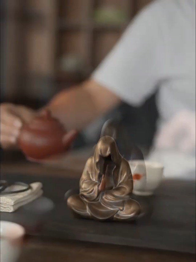Amazon.com: Dianreno Chinese Zen Faceless Clay Tea Pet, Hooded