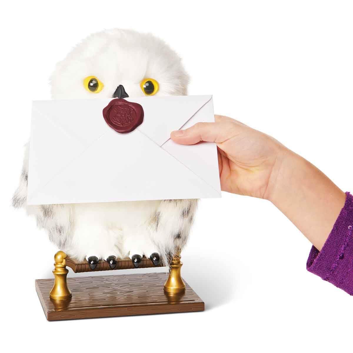 Harry Potter - Interaktive Plüsch-Eule Hedwig mit über 15 Geräuschen und Bewegungen, Spielzeug für Kinder ab 5 Jahren, offiziell lizenzierter Fanartikel, Weiß