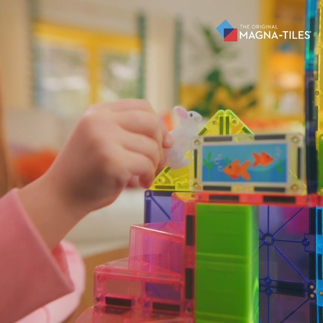 MAGNA-TILES Pet Playhouse 50-teiliges Magnetbauset - Original Magnetbausteine