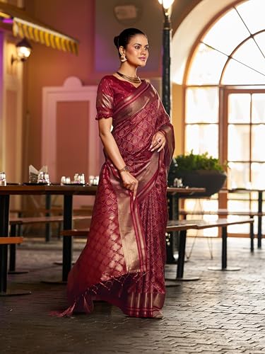 Image of SWORNOF Women's Patola silk saree for Patola festival Wedding silk with rich pallu Design sarees for women with blouse piece