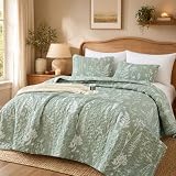 JANZAA Quilt King Size Sage Green Quilt Bed Spread Boho Quilt with Floral Pattern Microfiber Quilts Set 3 Pieces Lightweight Comforter Reversible Bedding Set 1 King Size Quilts and 2 Pillowcases