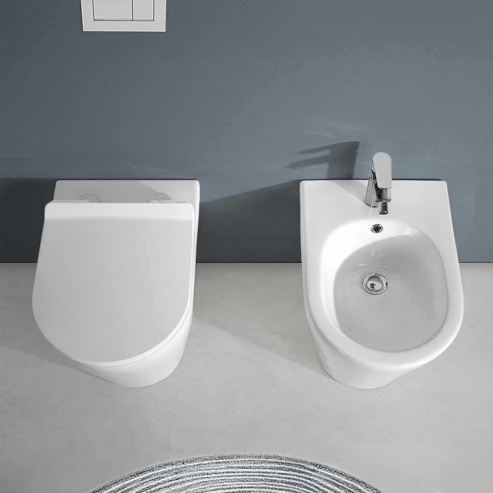 Coppia Sanitari Filomuro Serie Ukra WC E Bidet In Ceramica Bianco Tecnologia Rimless Per Igiene Totale Completi Di Copriwc Soft-Close