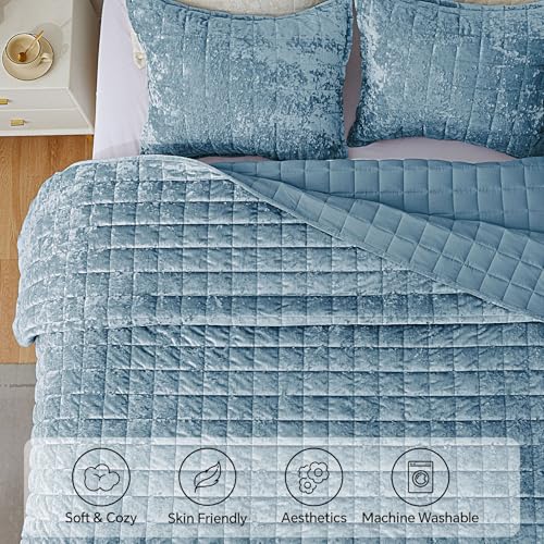 BEDELITE Velvet Quilt Set Queen Size - Luxury Velvet Comforter Bedding Set 3 Pieces, Soft Cozy Dusty Blue Oversized Bedspread Coverlet for All Seasons with 2 Pillow Shams