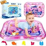 Facile à utiliser et parfait pour les déplacements : Tapis deau bebe eveil l'anneau gonflable se gonfle rapidement et sans effort, même avec la bouche Il suffit de le remplir avec de l'eau et le tapis de jeu pour bébé est prêt à l'emploi. Après avoir joué, videz-le, pliez-le et rangez-le pour gagner de la place – le compagnon idéal pour les voyages et les excursions