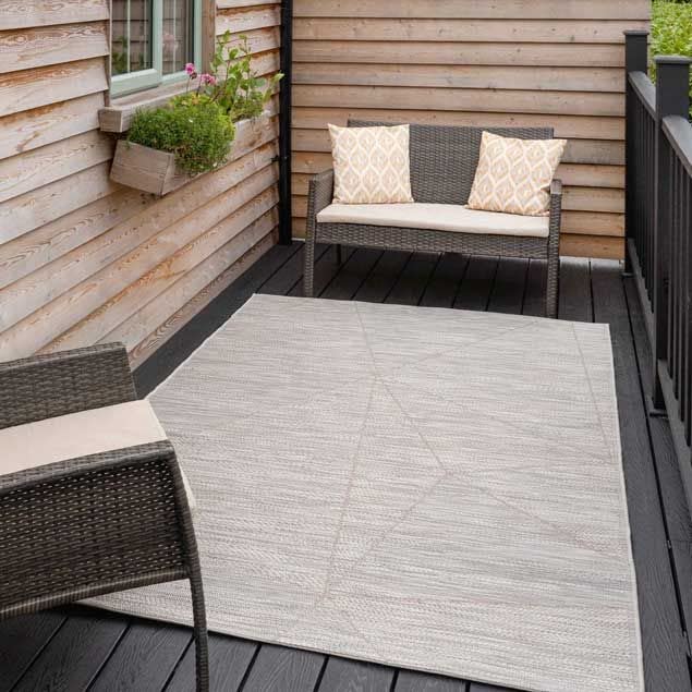 Luxury Neutral Beige Geometric Durable Garden Outdoor Rug Textured Soft Plastic Easy Clean Striped Patio Lawn Decking Picnic Exterior Mat Carpet 120cm x 170cm