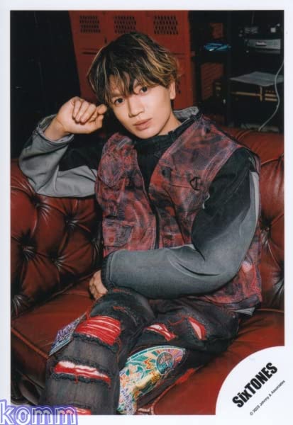 Amazon.co.jp: Six TONES 公式 生 写真（高地優吾）ST01094 : おもちゃ