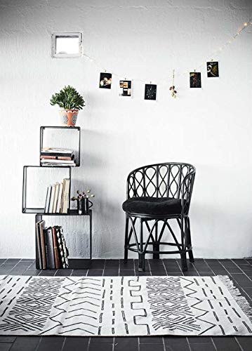 MADAM STOLTZ Catena luminosa delicata con luci a