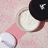 IT Cosmetics Bye Bye Pores â Poreless Finish Loose Setting Powder Makeup â Translucent Blurring Powder for All Skin Tones â Face Powder with Peptides, Silk, Collagen & Antioxidants â 0.23 oz