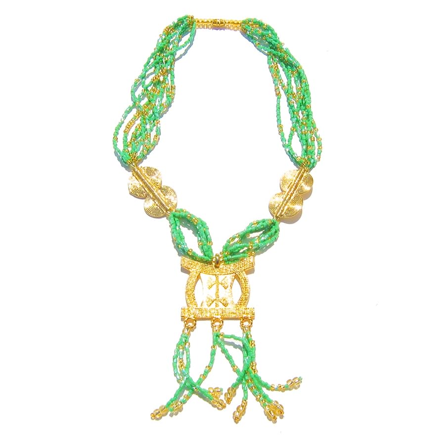 Collier africain Konéflâ en perles, bijou ethnique vert et or