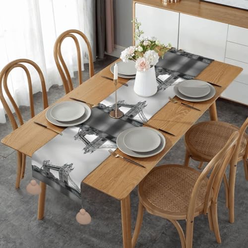 Chemin de table en macramé avec pompons faits main pour mariages et réceptions d'exception - 2
