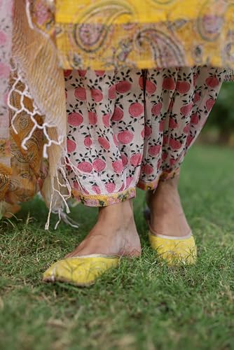 Image of Yashika Women's Cotton Blend Floral Regular Kurta Go-to Ethnic Ensemble: Elevate Your Everyday Look with Our Printed Kurti Pant Dupatta Sets
