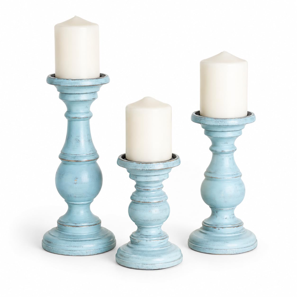 Portacandele decorativo in legno blu chiaro tornito stile pilastro con finitura invecchiata, set di 3 15,2 cm, 20,3 cm, 25,4 cm H, azzurro