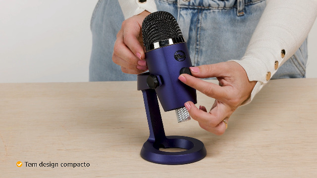 Microfone Condensador USB Logitech For Creators Blue Yeti Nano com