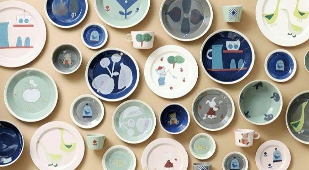 ファミリア　イイホシユミコ　familiar プレート square plate〈yumiko iihoshi porcelain × familiar