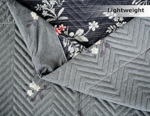 Image of Amazon Brand - Umi 100% Cotton Quilted /Ultrasonic 280 Tc Printed King Size Bed Cover /Bedsheet /Bedspread Comforter with 2 Pillow Shams /Cover, (Luxurious, 90 x100 inches, Blue & Grey)