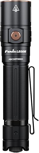 Miniatura 2 de Fenix LD30R - Linterna EDC de 1700 lúmenes, recargable por USB-C para llevar a diario, luz táctica compacta con clip de bolsillo duradero, funda y
