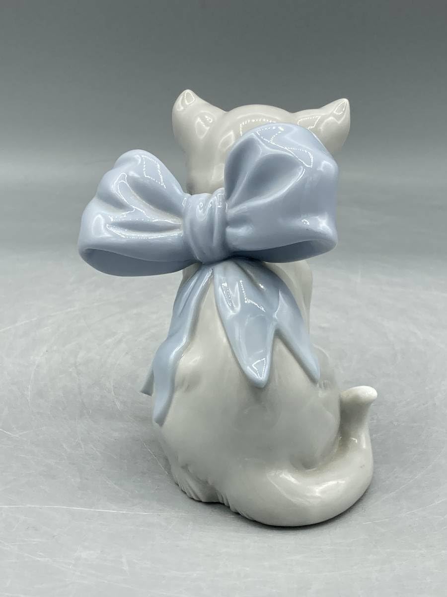 リヤドロ　リボン　猫　フィギュリン NAO LLADRO ナオ リヤドロ リボンの仔猫 フィギュリン - メルカリ