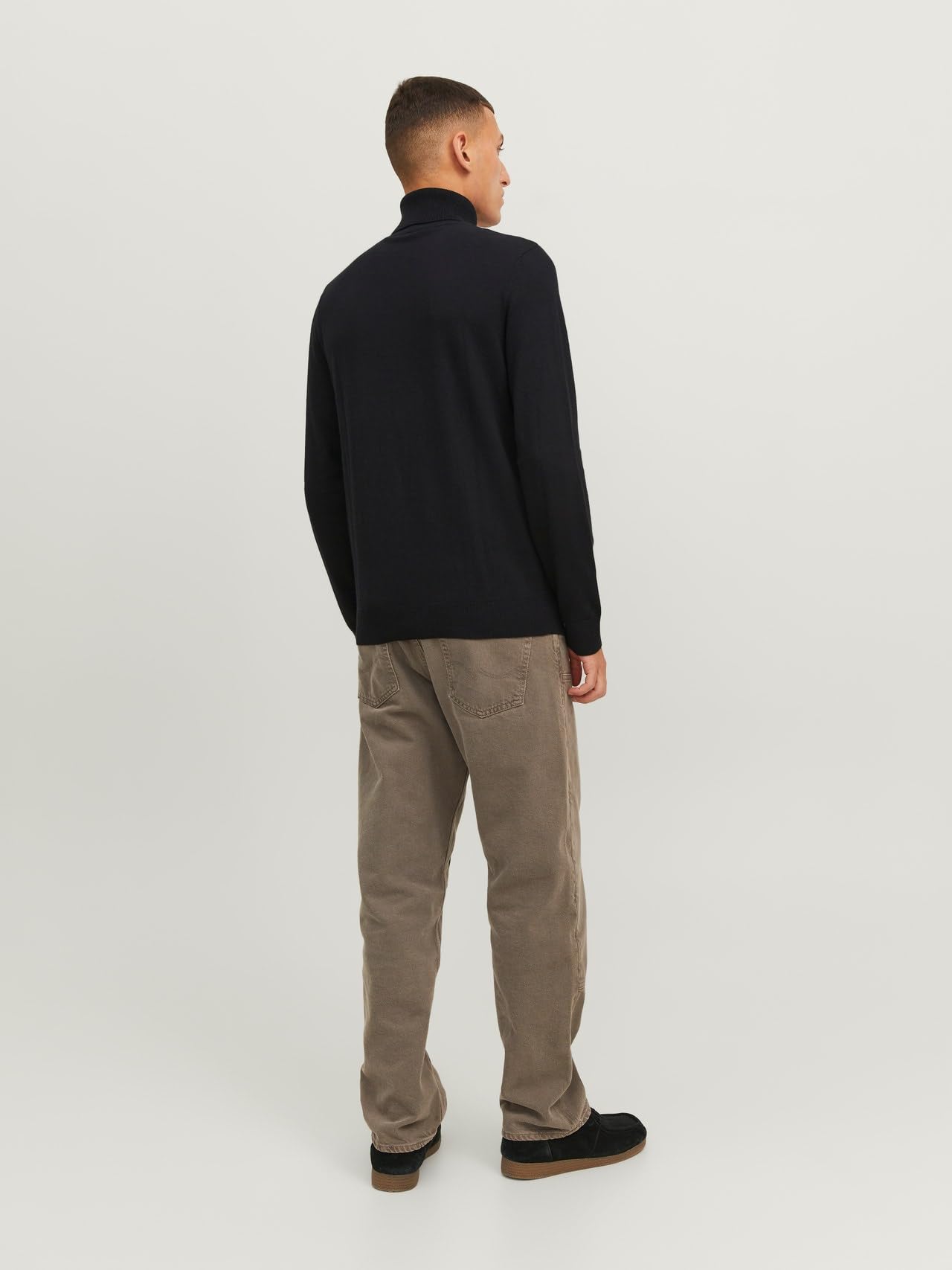 Mêski sweter o kopertowym dekolcie JJEEMIL JACK & JONES W±ski golf z jedwabiem Klasyczny sweter JJEEMIL D³ugi rêkaw