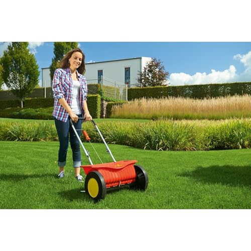 Image of WOLF-Garten 5450000A Perfect Spreader, Spreading Width 43 cm, 16L Container, Light & Manoeuvrable, Ideal for Spreading Seeds, Fertilizer, Sand - WE 430