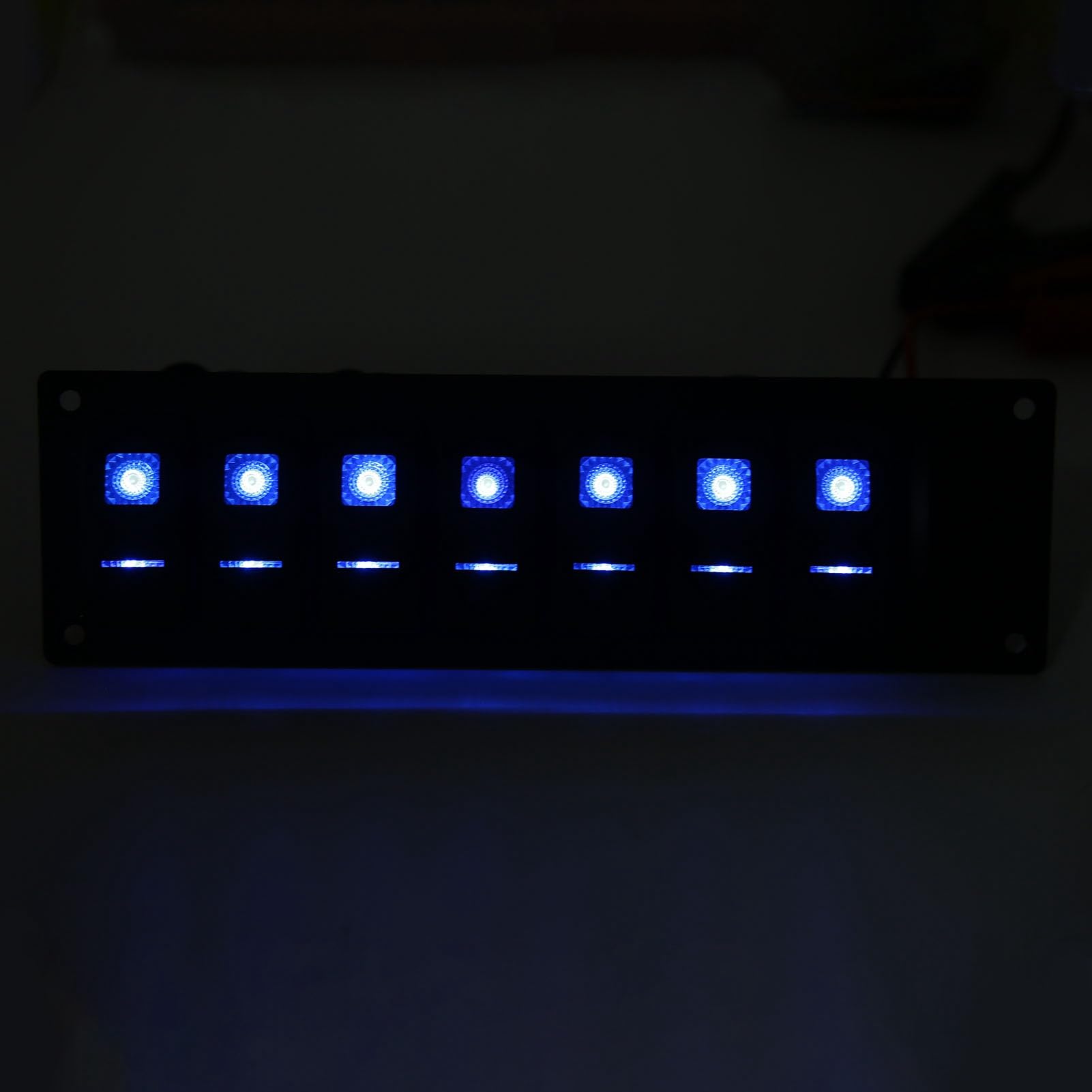 Aramox Panel Przełączników Kołyskowych, Aluminiowy Panel Przełączników Kołyskowych ABS 7 Gang Marine, Wodoodporna ładowarka z Podwójnym Portem USB IP66 Niebieski Podświetlany 12 V 24 V do Samochodu