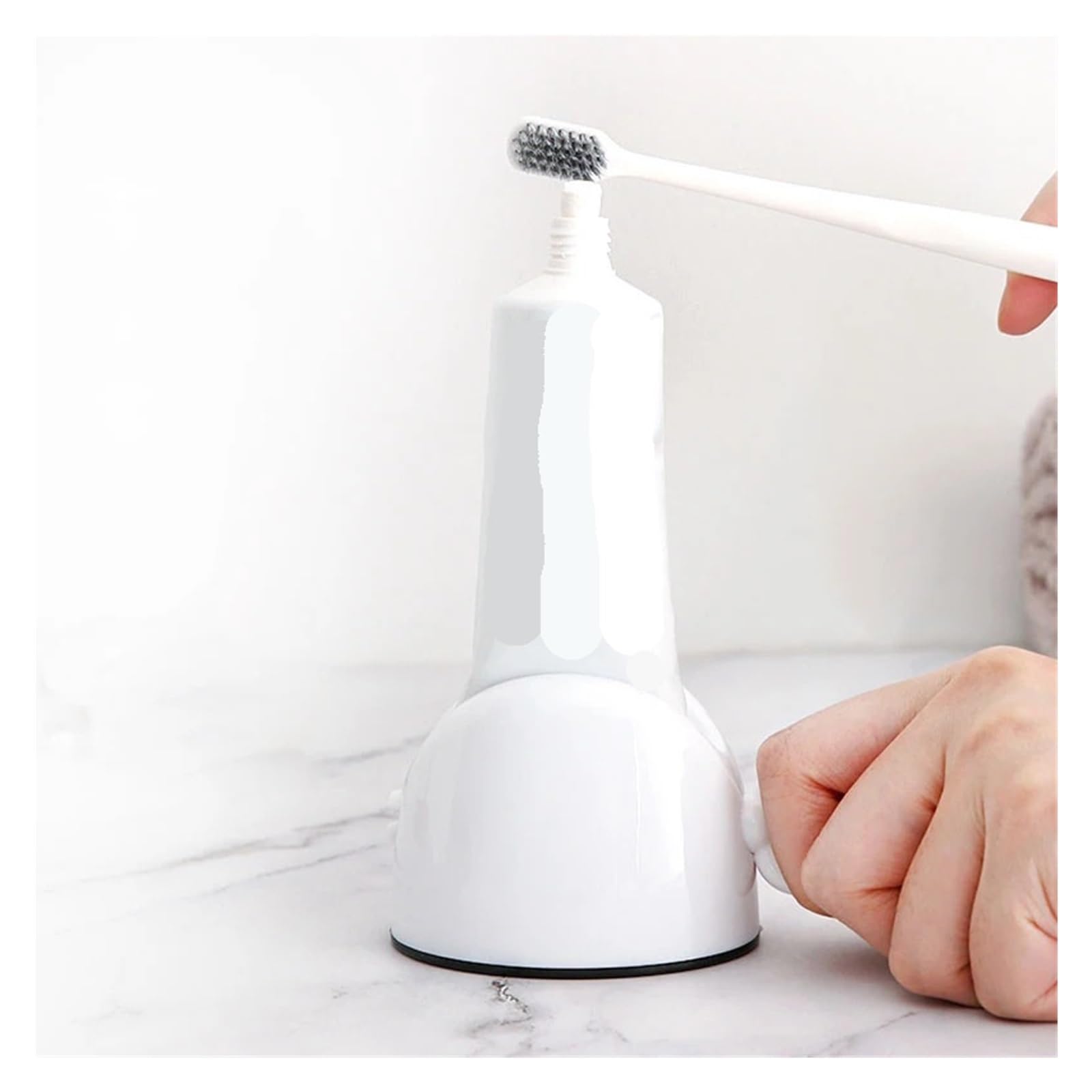 Rubbermaid Commercial Dispenser Antimicrobial Liquid Soap, 4 Pack