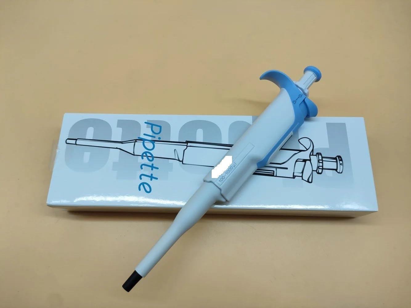 Laboratory Pipette Digital Adjustable 100-1000ul Pipeta Full Sterilizable Micropipette Lab Equipment with Pipette Tips(5-50μl)