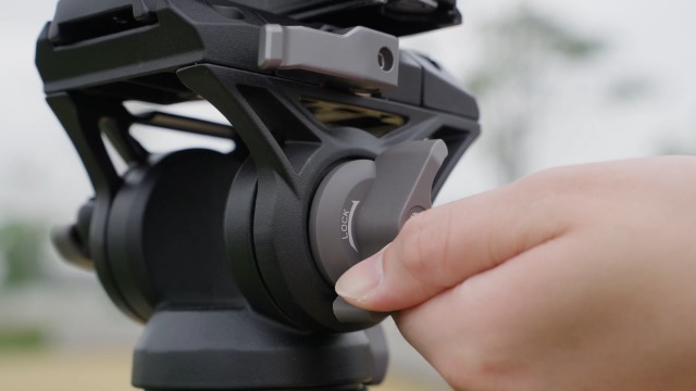 75.2/1.91m Videostatief met 360° Vloeistofkop, Camerastatief voor DSLR, Camcorders, Camera's 17.6lbs/8kg Belastbaar, VA3 BV10 - K&F Concept