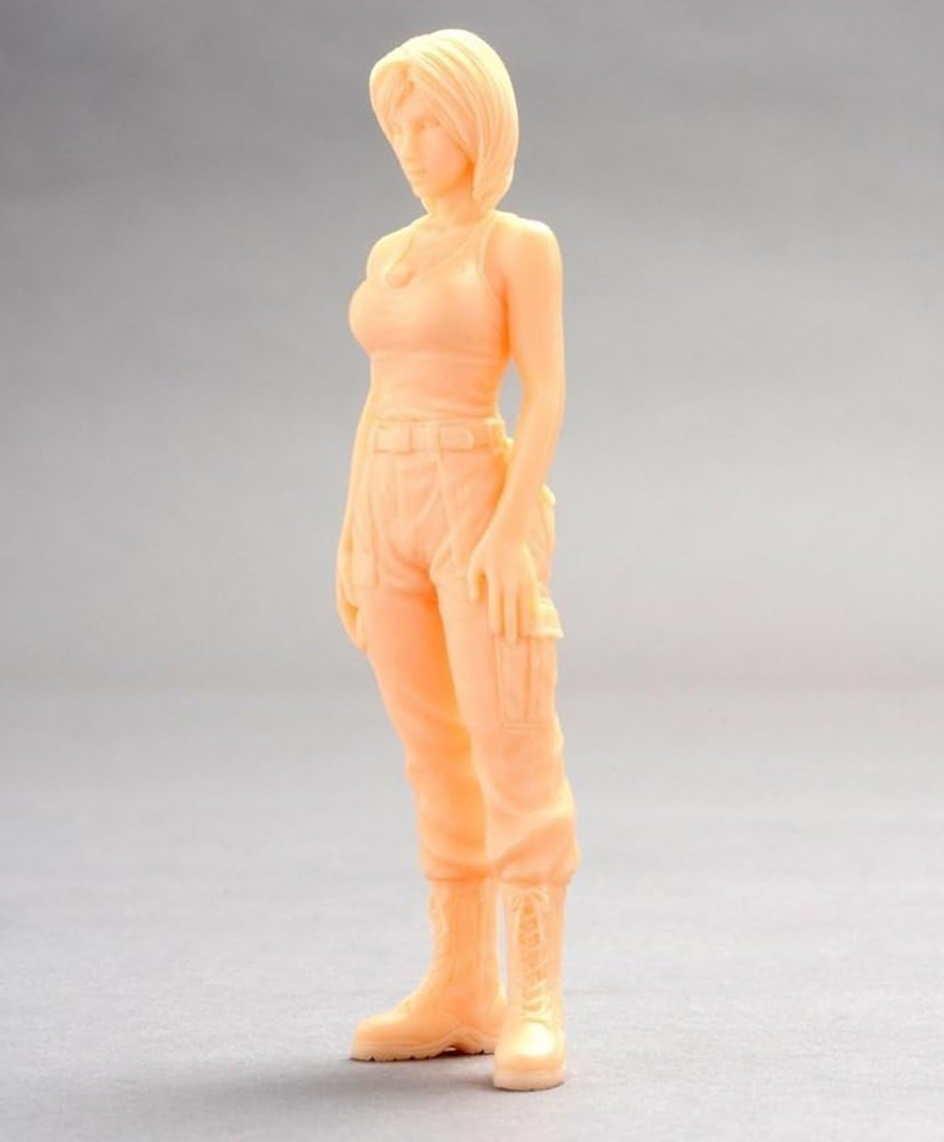 女性パイロットと戦闘ロボット　セット　マシーネンクリーガー風　1/35完成品 女性パイロットと戦闘ロボット セット マシーネンクリーガー風 1
