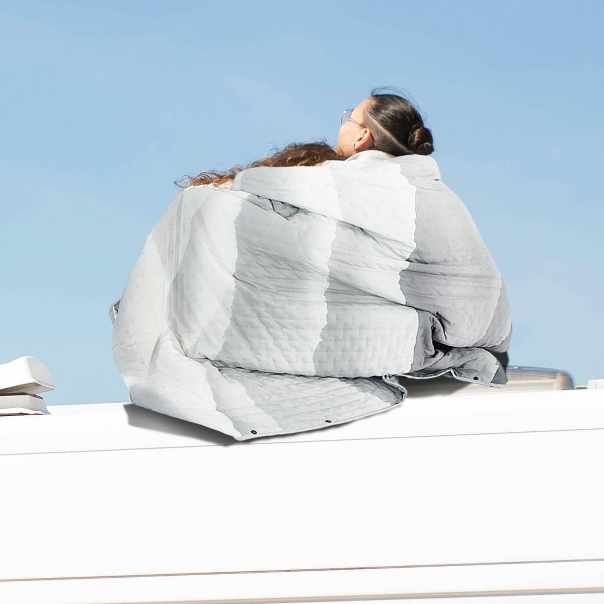 Outdoor Camping Quilt, Warm Thick Blanket with Polar Fleece Packable Down Wearable Camp Blankets with Snap Buttons Soft Puffy Quilt for Cold Weather (Mountains, 76'' x 56'')