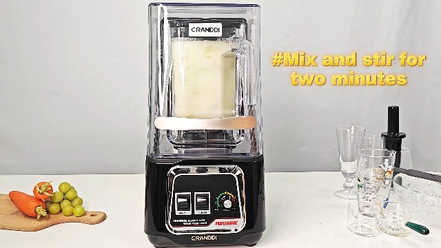 Amazon.com: CRANDDI Professional Smoothie Blender, 2200W