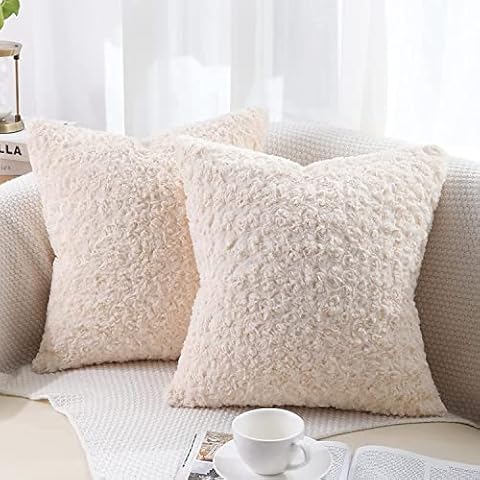 decorUhome Set of 2 Fluffy Cushion Covers Cover