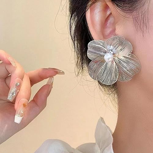 White Flower Statement Earrings Boho Stud Large Metal Pearl Earrings Layered Petal Personalized Earrings Handmade Summer Beach Jewelry2