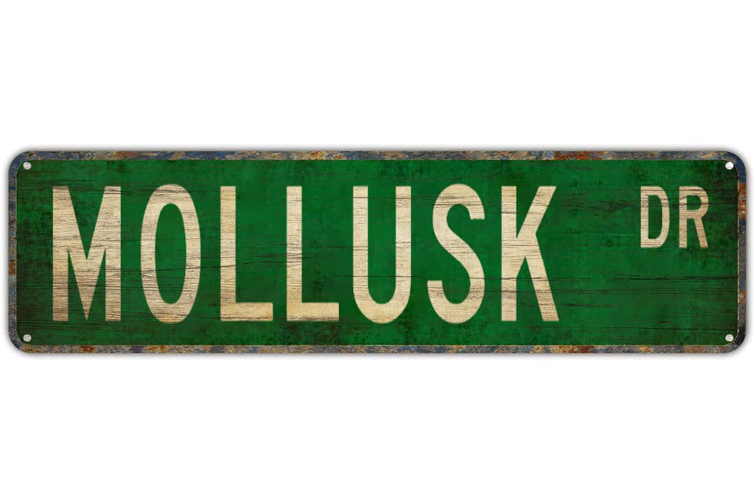 Peiyeety A009 Vintage Metal Tin Sign Mollusk Drive Street Sign, Retro Wall Decor For Home, Bar, Garage, Cafe, Man Cave, Aquarium, Ocean Decor, Rustic Wall Art For Indoor And Outdoor Decoration, 4X16 Inch