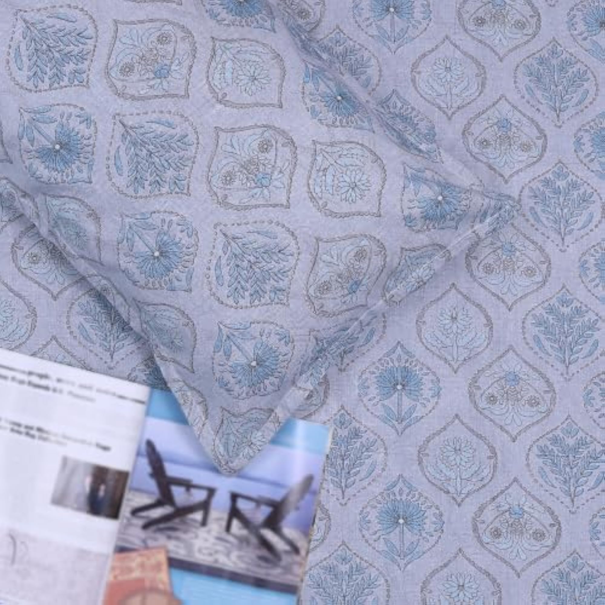 Reversible 220 TC Pure Cotton Bedsheet with 2 Pillow Covers, Grey
