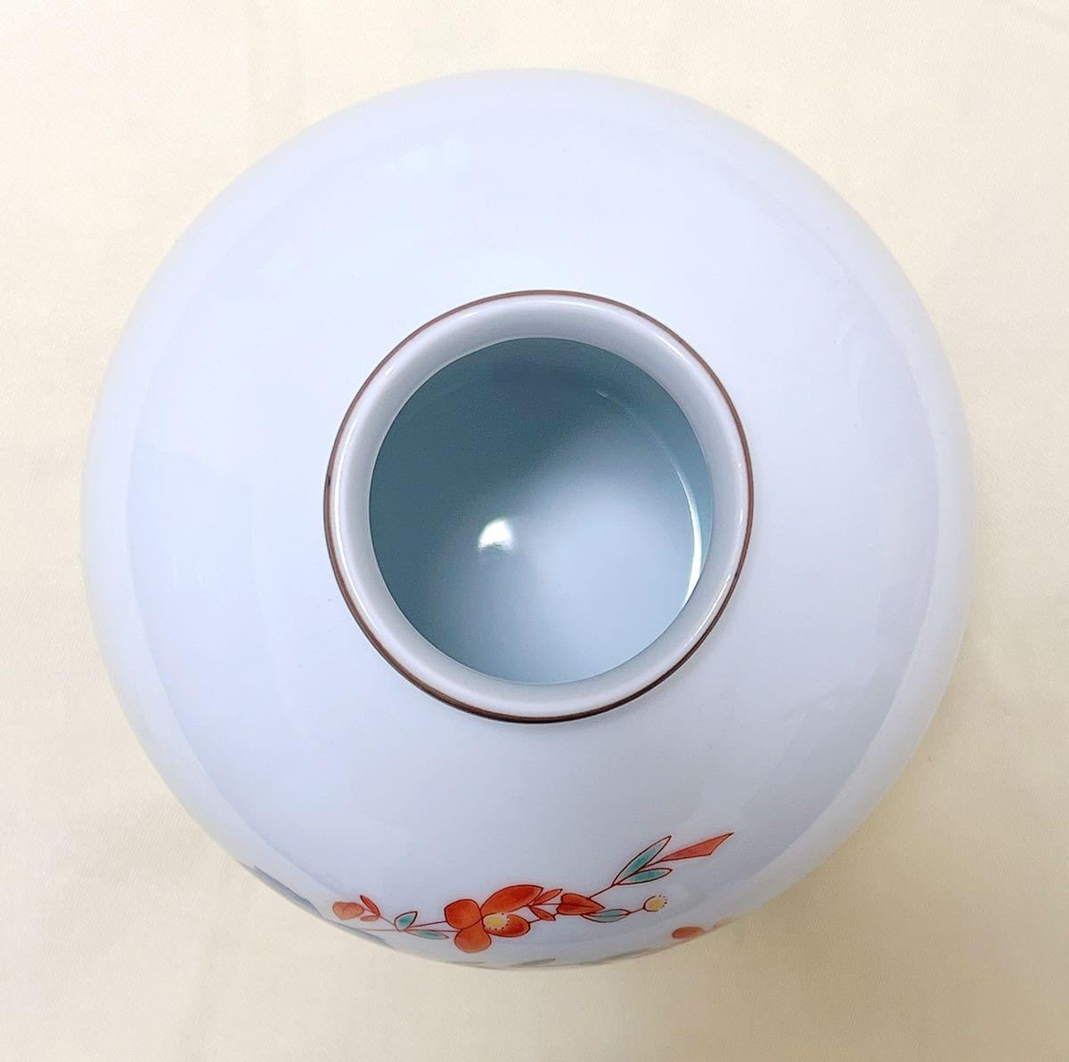Amazon.co.jp: ノーブランド品有田焼哲山作錦草花丈花瓶花器フラワ-ベ
