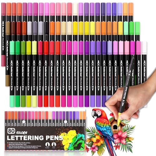 Sausi Brand - Rotuladores Lettering Pack de 80 - Rotuladores de punta Fina y punta pincel - Kit para Niños y Adultos - Ideal para manga, caligrafía y libros de colorear - Tinta a base de agua