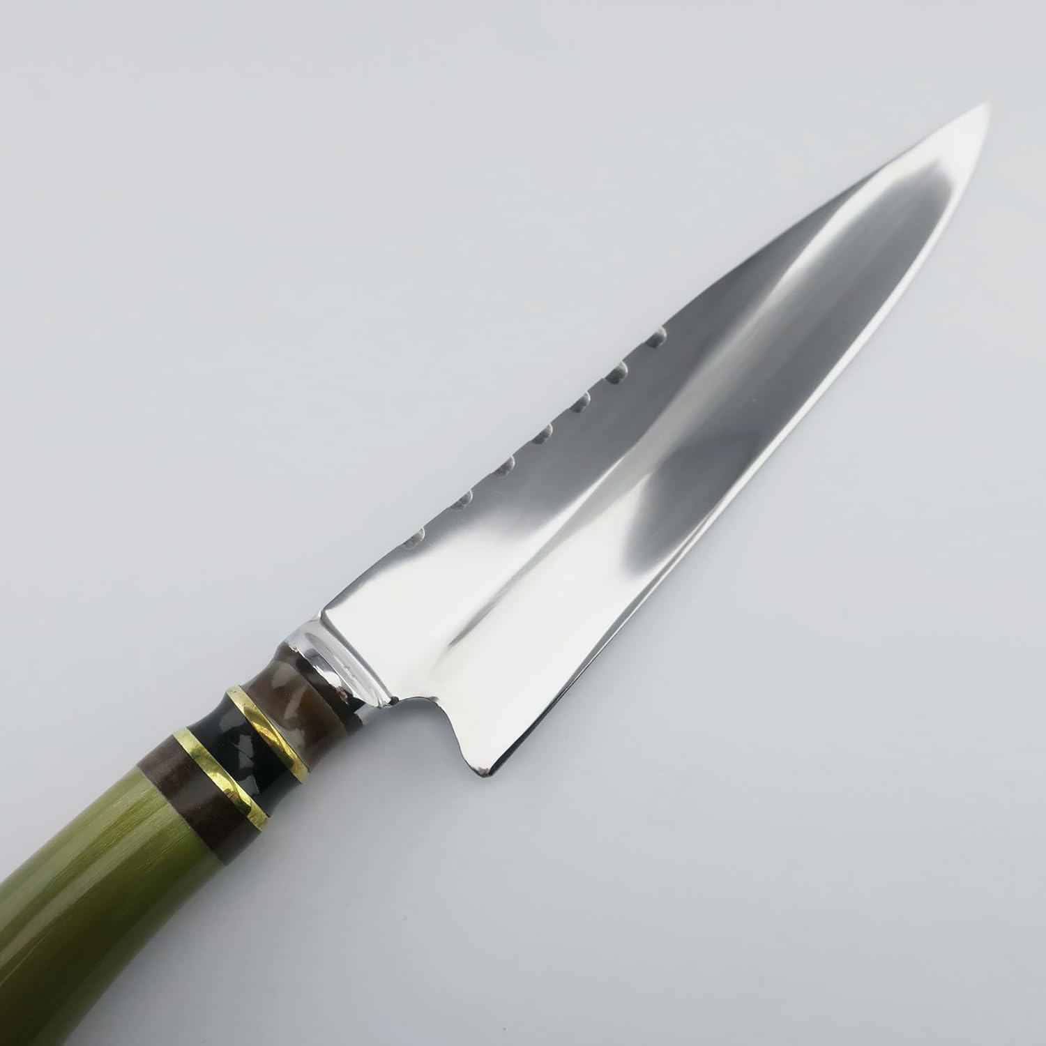 Handcrafted Argentine Gaucho Knife - 6.3" Stainless Steel Blade with Cow Horn, Hardwood, and Bronze Handle (Light)