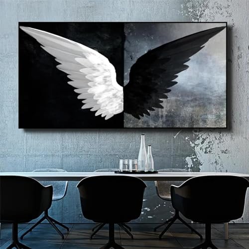 Toile ailes d'ange noir et blanc pour rompre la monotonie d'un mur vide