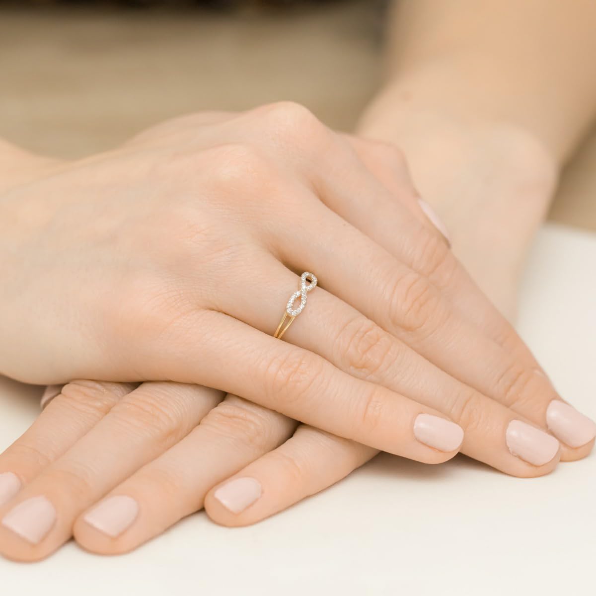 Sakrami Bague en or, l'Infini, avec des Zircons