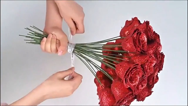 Amazon｜[starrycoo]ローズブーケ【DIY造花のバラの花束】glitzer
